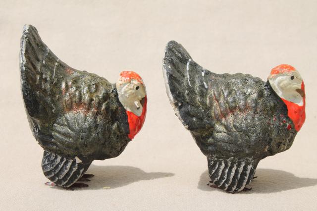 vintage Germany papier mache or composition holiday turkeys, Thanksgiving turkey & little ones