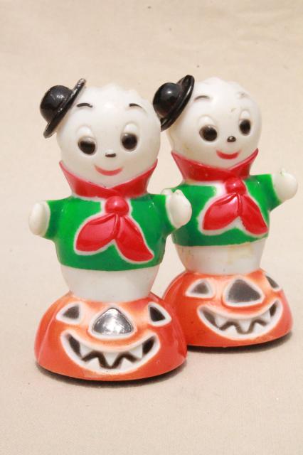 vintage Halloween hard plastic novelty toys party favors, ghosts on jack o lantern pumpkins