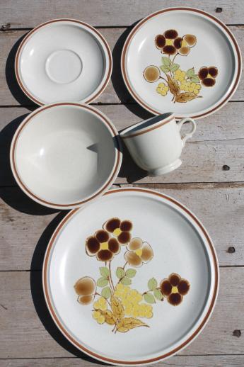 vintage Hearthside stoneware dishes set for 8, Foliage Time retro flowers