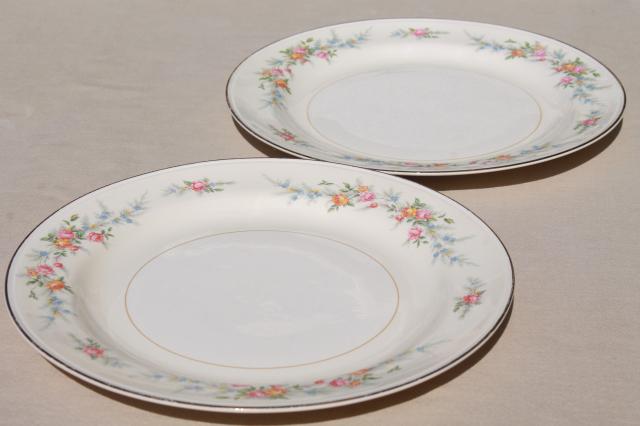 vintage Homer Laughlin eggshell Nautilus china dinner plates, Cashmere pattern floral
