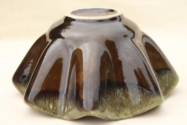 vintage Hull pottery green drip glaze bowl or flower pot planter