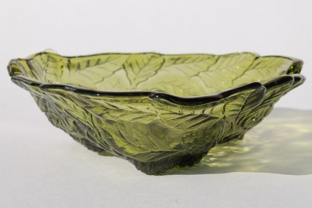 vintage Indiana glass loganberry pattern glass bowls, avocado green glass bowls w/ blackberries