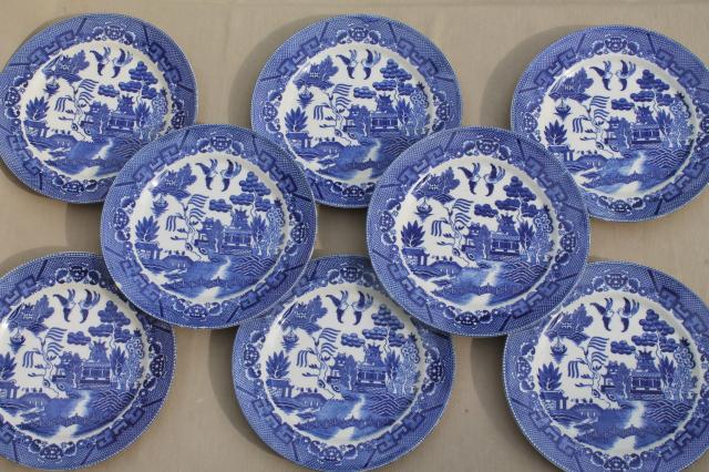 vintage Japan blue willow china set of 8 dinner plates, Japanese willow ware