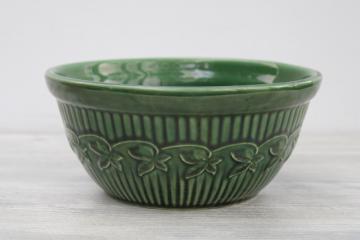 vintage Monmouth stoneware pottery mixing bowl, ivy green w/ maple leaf pattern