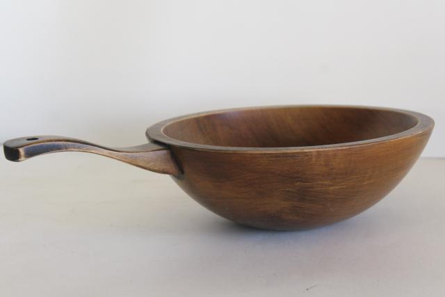 vintage Munising wood bowl with handle, rustic farmhouse country primitive