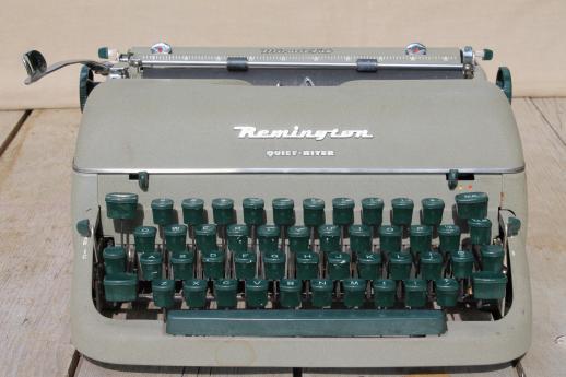 vintage Remington portable typewriter w/ tweed case, 1950s Remington Rand Quiet-Riter typewriter