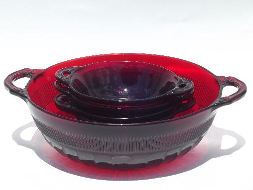 vintage Royal Ruby red glass berry bowls or fruit salad set, rays and ribs