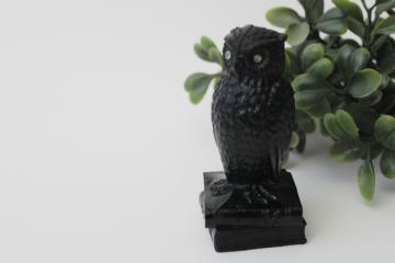 vintage Westmoreland ebony black milk glass novelty, wise old owl figurine
