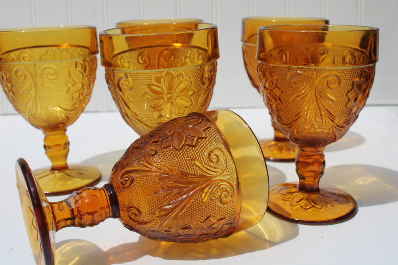 vintage amber glass water goblets or big wine glasses, Tiara / Indiana sandwich daisy pattern