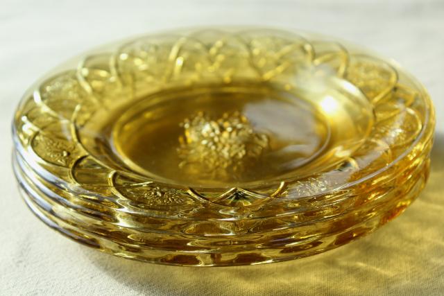 vintage amber yellow depression glass, Rosemary Federal glass bread & butter or salad plates