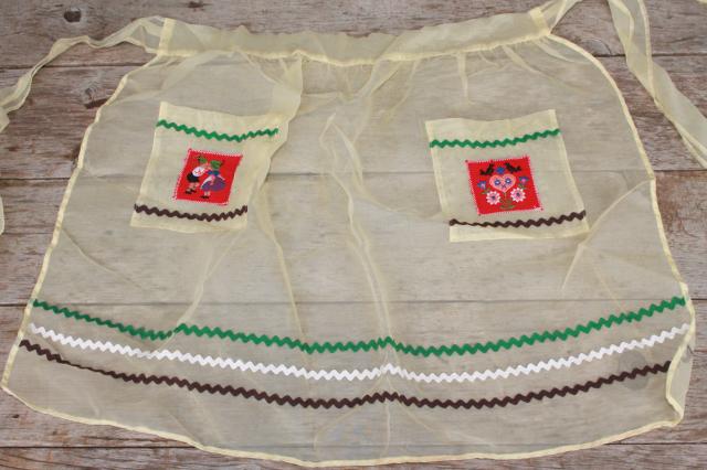 vintage apron lot, kitchen aprons all retro fabric, pretty prints in yellow, green, blue