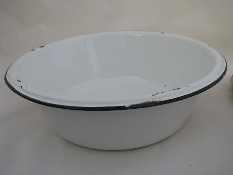 vintage banded enamelware laundry / kitchen dish pan lot, big primitive bowls