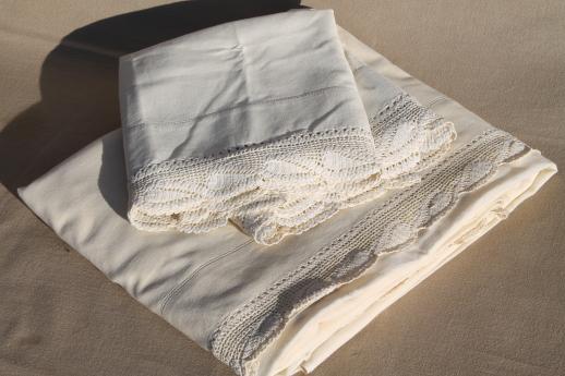 vintage bedding set, crochet lace trimmed cotton pillowcases & full flat sheet