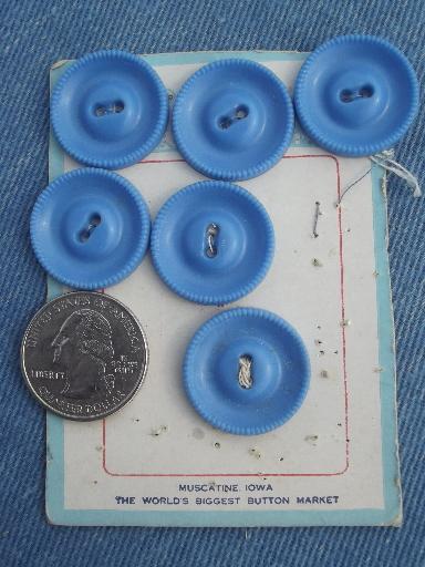 vintage buttons lot, 40s 50s plastic buttons in baby blue, sky blue