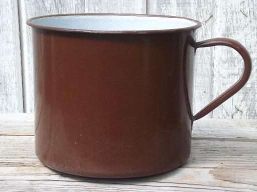 vintage camp enamelware lot, soup pot sized super mugs & coffee cups