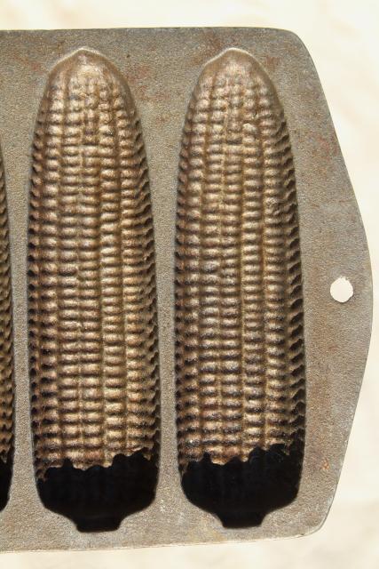 vintage cast iron cookware, ears of corn cornbread pan for baking corn sticks