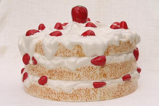 vintage ceramic strawberry shortcake cake cover, strawberries & whipped cream