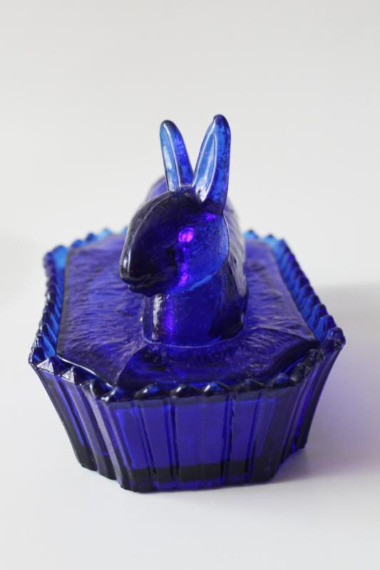 vintage cobalt blue glass trinket box or candy dish w/ rabbit, Easter bunny on nest