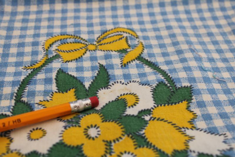 vintage cotton feedsack fabric, spring flower basket border blue gingham print 