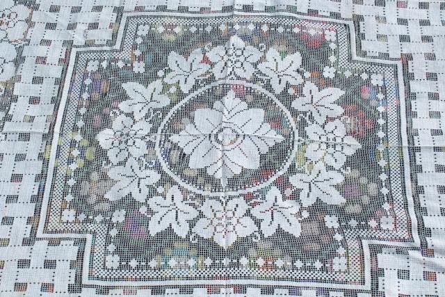 vintage cotton lace tablecloths, shabby chic cottage farmhouse table style