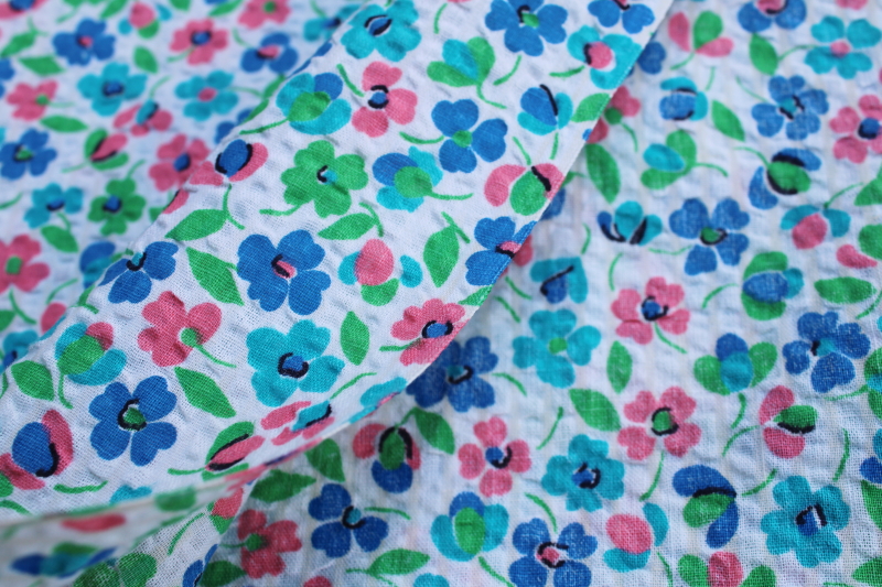 vintage cotton plisse, soft light crinkle texture fabric w/ ditsy floral print