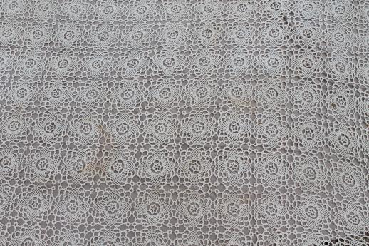 vintage crochet lace bedspread, picot four leaf clover motifs Irish crochet lace