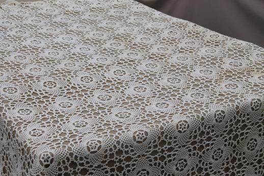 vintage crochet lace bedspread, picot four leaf clover motifs Irish crochet lace