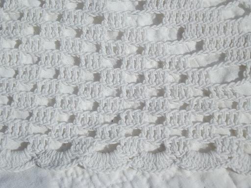 vintage crochet lace bedspread, square block motifs cotton coverlet