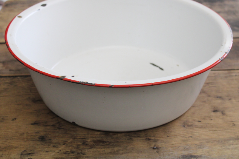 vintage farmhouse enamel dishpan, big round bowl or tub, red trim white enamelware