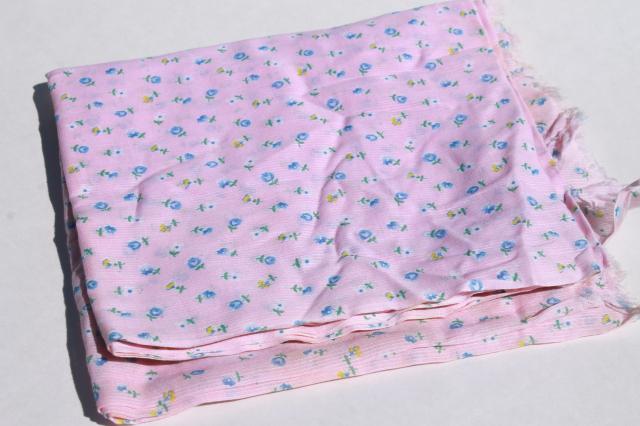 vintage fine cotton dimity, lightweight fabric w/ dainty old fashioned floral print