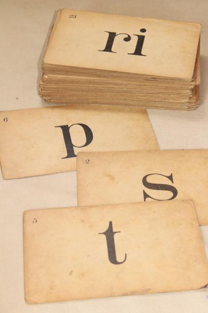 vintage flash cards, early reading letters phonics in retro 40s 50s typography