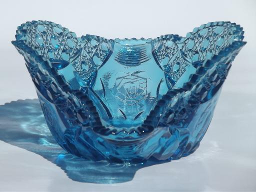 vintage glass banana boat / banana bowl, button & rose pattern glass in blue