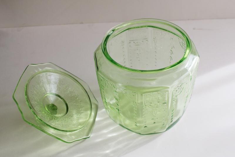 vintage green depression glass cookie jar Anchor Hocking Princess pattern