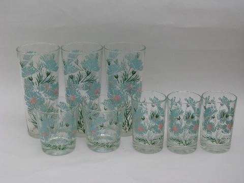 vintage iced tea & juice glasses w/ cornflowers, 1950s aqua & pink