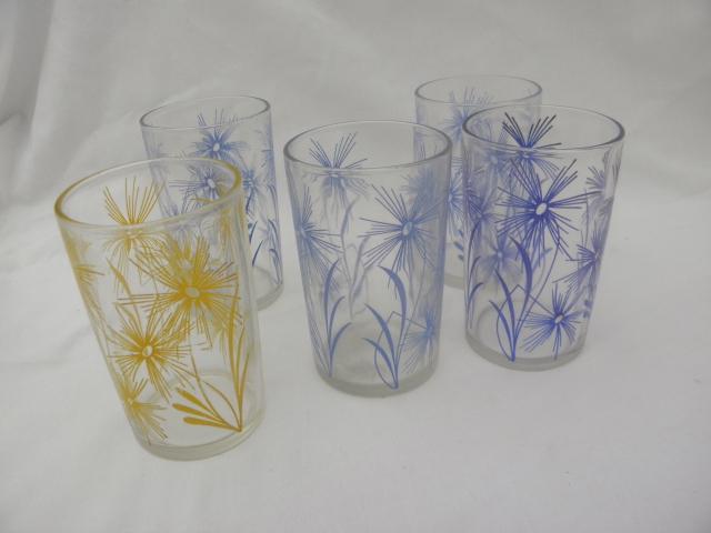 vintage kitchen glass, flowered juice glasses, 1950s vintage swanky swig tumblers