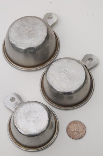 vintage kitchenware lot, aluminum metal measuring cups, scoops, funnels