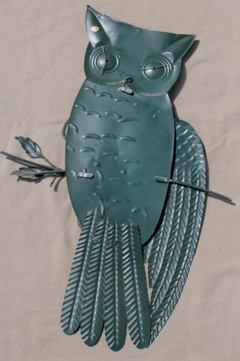 vintage owl plaque, retro 70s metal wall art for rustic decoration or halloween