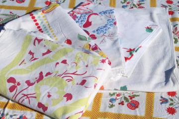 vintage print cotton tablecloths, retro 40s 50s kitchen tablecloth lot 