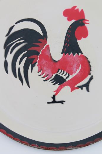 vintage round metal serving tray w/ painted rooster, 40s 50s social supper tray