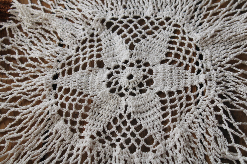 vintage ruffled doily white w/ brown edging, cottagecore handmade crochet lace table centerpiece