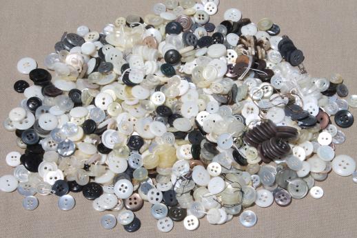 vintage shirt buttons, pearlies, plastic horn, mother of pearl shell buttons