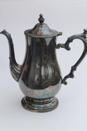 vintage silver plate coffee pot or tea pot, Wm Rogers / International Silver