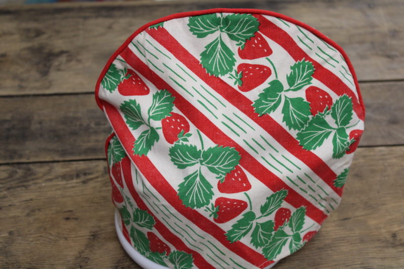 vintage strawberry print tea cozy, cosy cottage chic cover for teapot or kettle