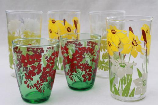 vintage swanky swigs glasses, kitchen glass tumblers w/ bright retro flowers