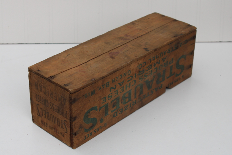 vintage wood American process cheese box w/ nice old lettering Straubels Green Bay