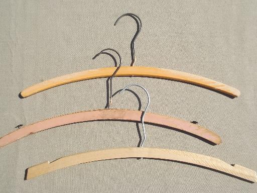 vintage wood clothes hanger lot, 20+ old wooden clothes hangers, shabby pink paint!