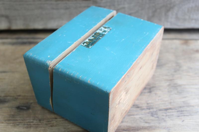vintage wood recipe box w/ old blue paint, full of hand written recipes 40s 50s 60s