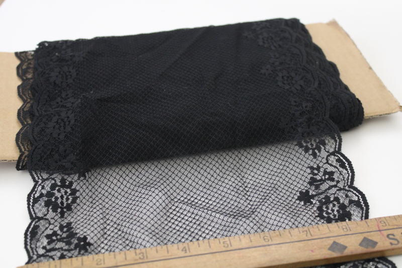 wide lace w/ scalloped edging, 1930s vintage dress trim or hat veiling in black