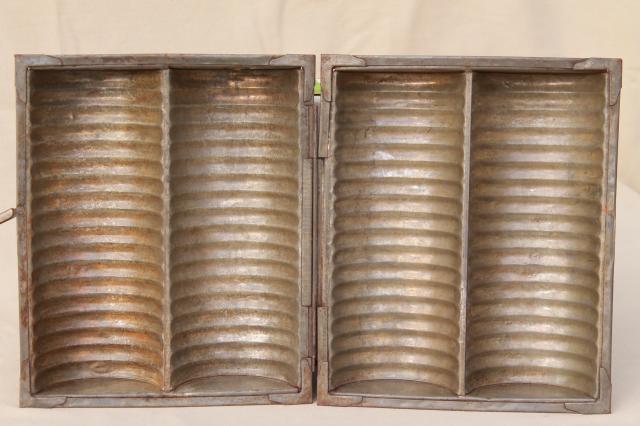 1890s Patent Round Bread Loaf Baking Pan Or Steamed Pudding Mold 1890s Patent Round Bread Loaf Baking Pan Or Steamed Pudding Mold Antique Vintage Kitchen Gadget