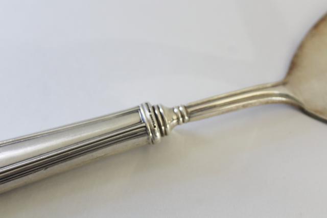 1920s or 1930s vintage pancake server, solid spatula w/ sterling silver handle